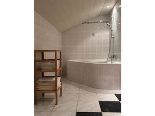 Badezimmer im OG
