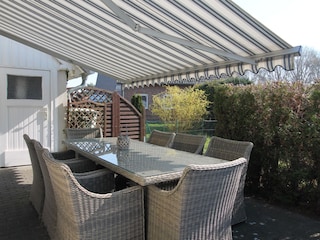 Terrasse mit Markise