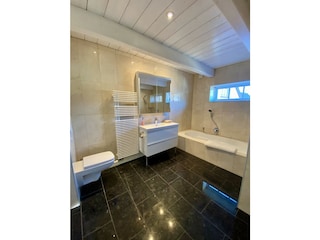 Badezimmer Untergeschoss