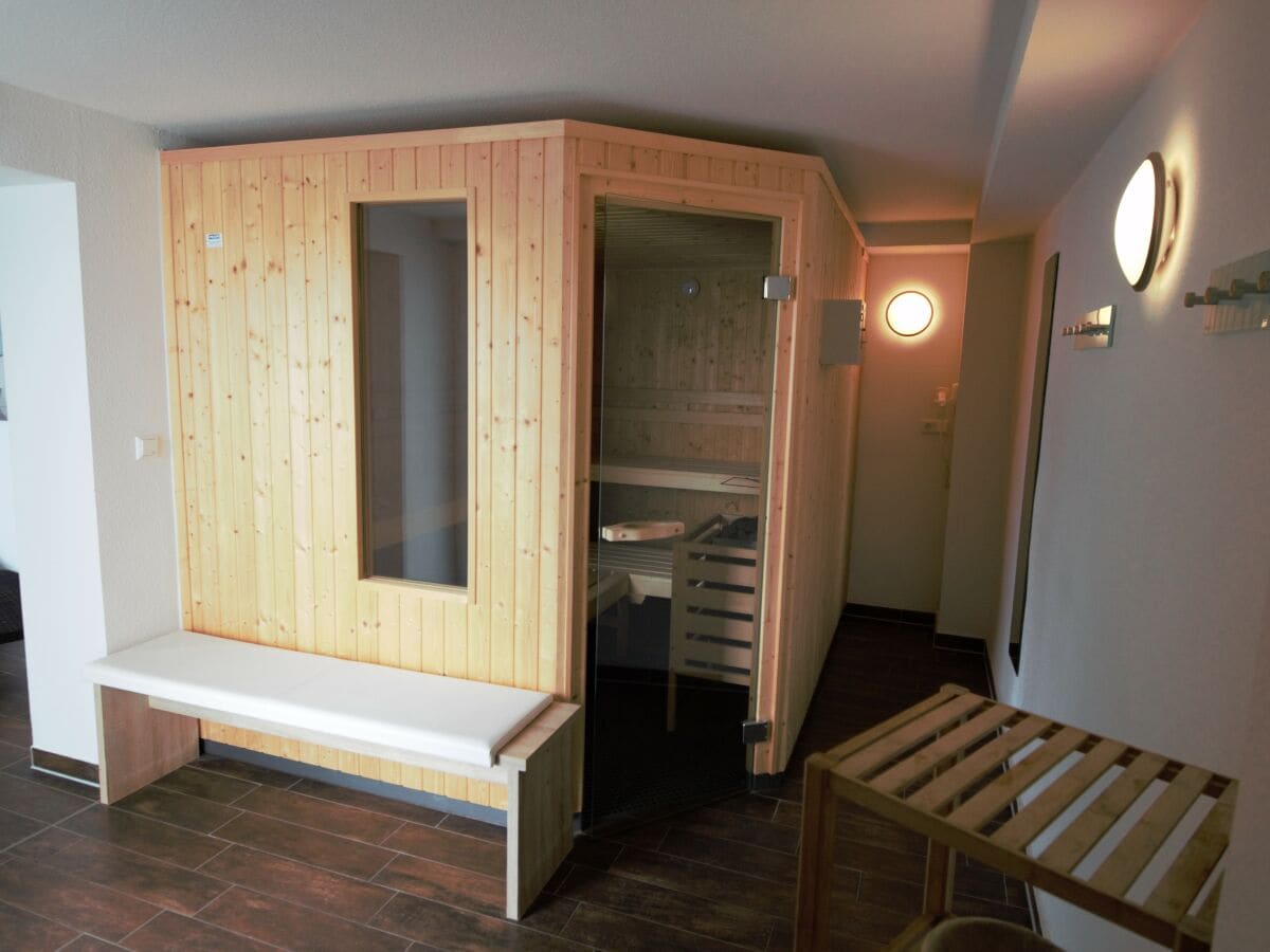 Sauna im Erdgeschoss