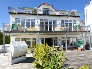 Hausfront zur Promenade