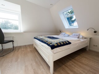 Schlafzimmer eins