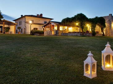 Villa Dreamlike mit Pool und Tennisplatz