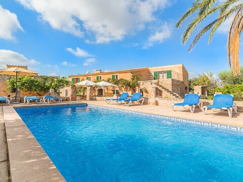Tenuta Olivia con piscina e Wi-Fi