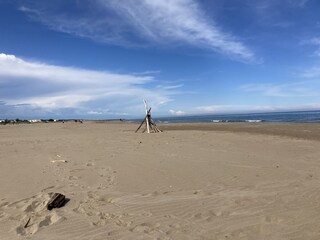 Großer feiner Sandstrand