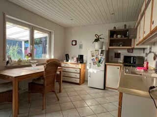 Küche und Essbereich