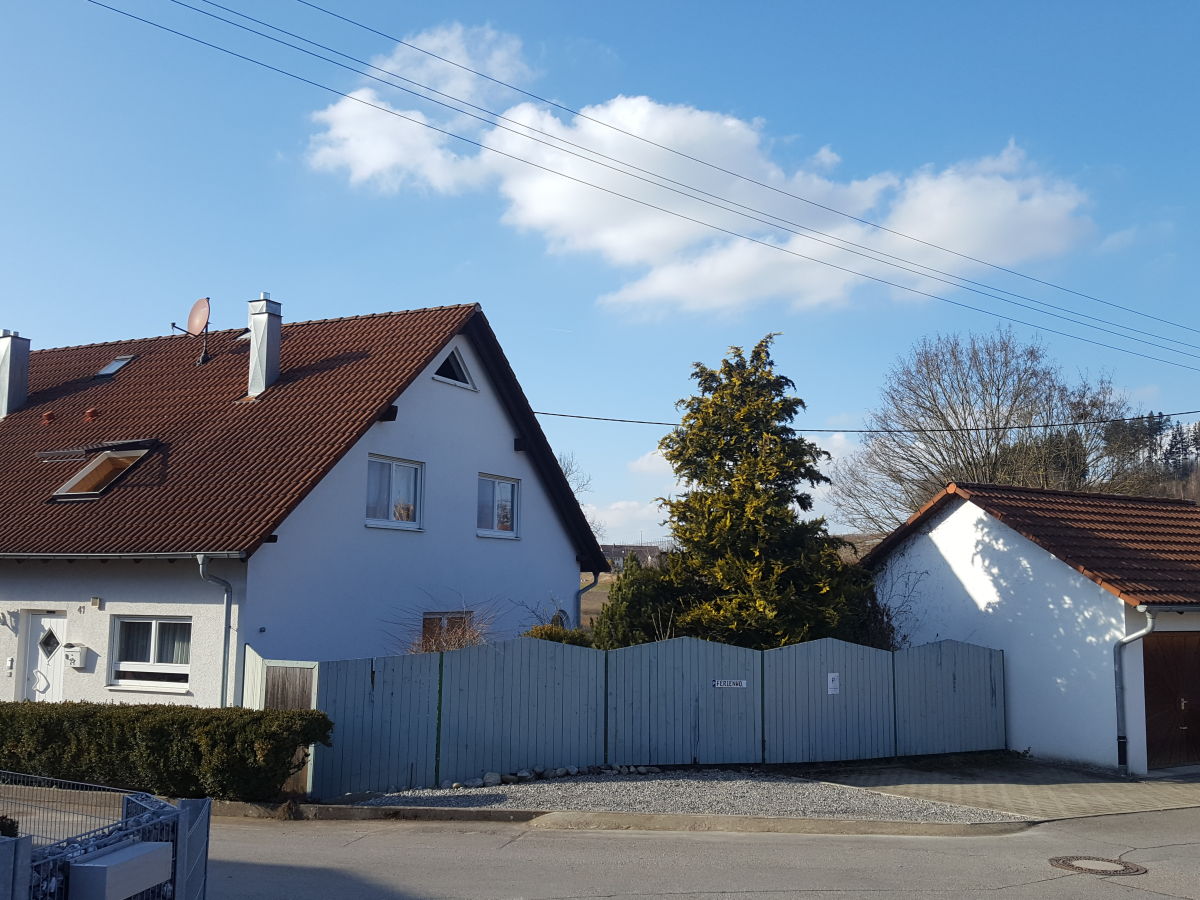 Unsere Ferienwohnung, mit Stellplätzen und Garage