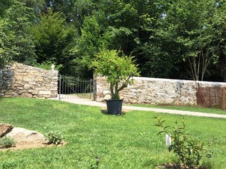 Ca. 500 m² großes, abgeschlossenes Privatgrundstück