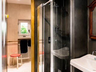 Villa Vignone Bathroom 23