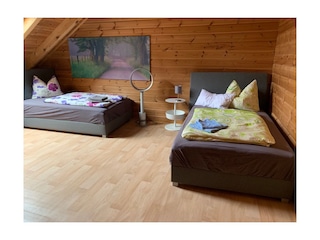 Neue Boxspringbetten im Dreibettzimmer
