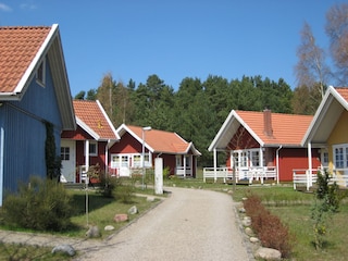 Gefälliges Schwedenhausensemble ringsum