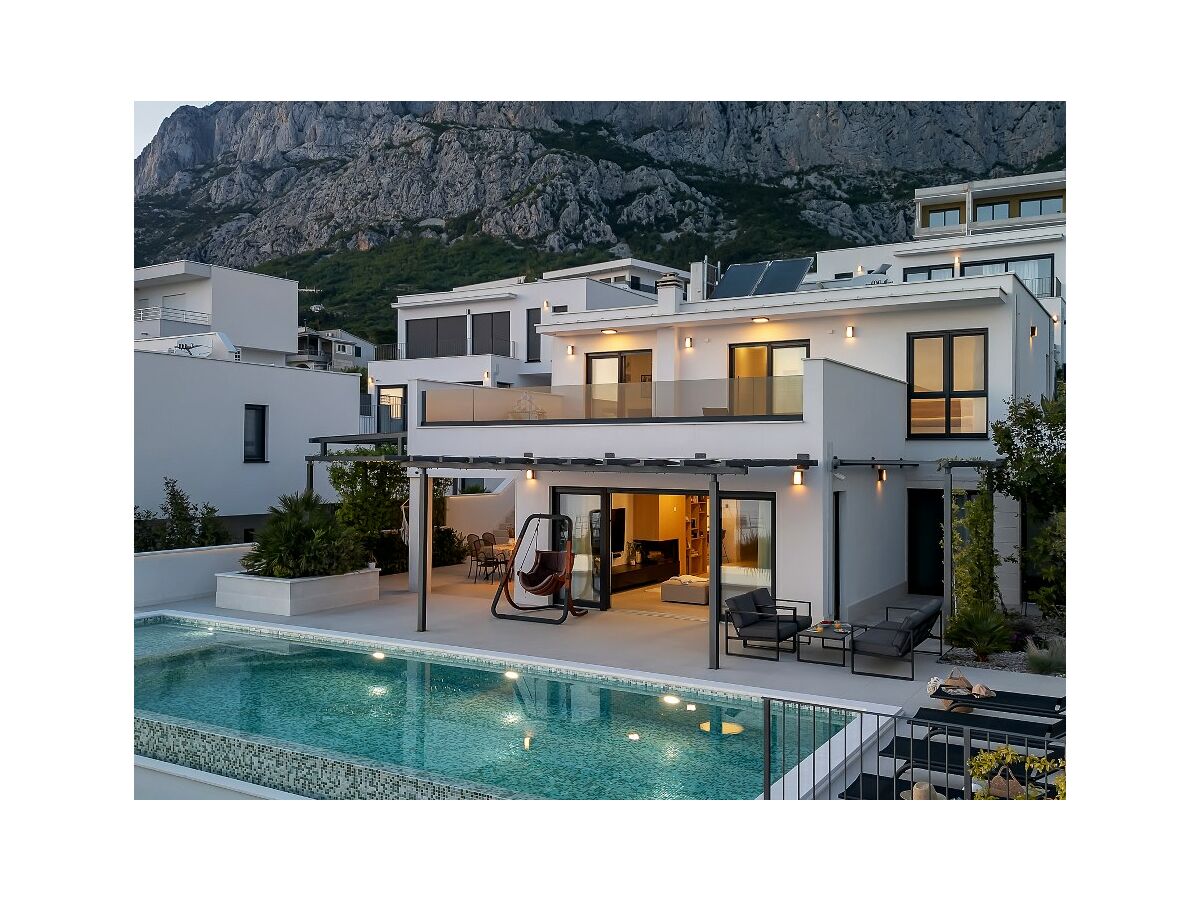 Villa Makarska Outdoor Recording 1