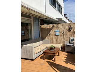 A brand new wood terras