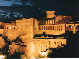 Pitigliano bei Nacht