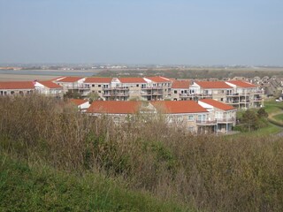 Die Anlage von den Dünen aus
