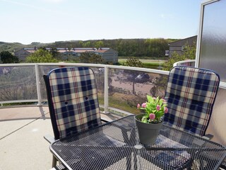 Balkon mit entspannenden Gartenstühlen