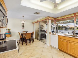 Breakfast nook with pool access