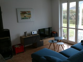 Sofaecke mit TV und Kamin
