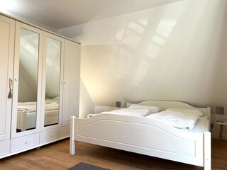 Schlafzimmer 3