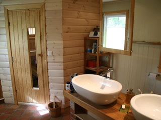 Badezimmer mit Sauna