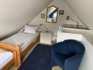 Schlafzimmer 2