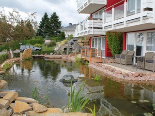 Ferienwohnung Maarpanorama, Blick auf den Zierteich