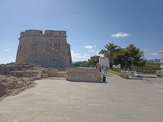 MORAIRA CASTLE
