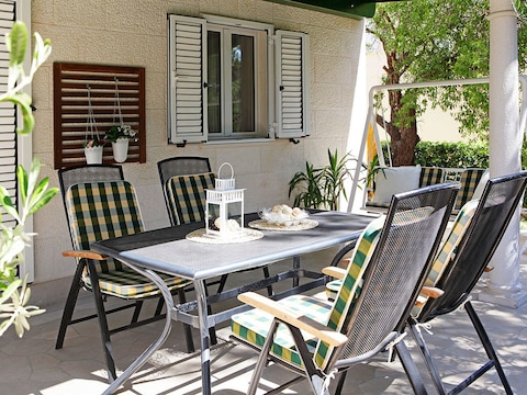 Holiday apartment Bol Adria 1