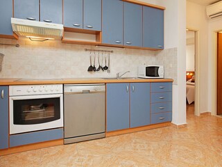 Bol-apartment Adria 1-kitchen
