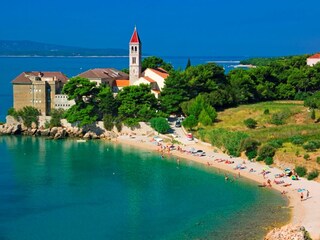 Bol-view of the beach and the monastery