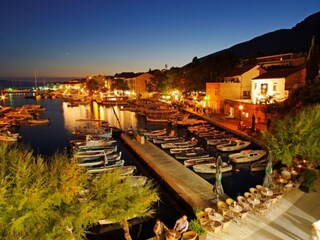 Bol-View of the port