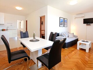Livingroom with sofabed for two