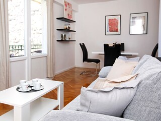 Livingroom with sofabed for two