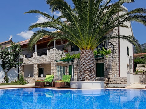 Holiday apartment Bol Diana 1