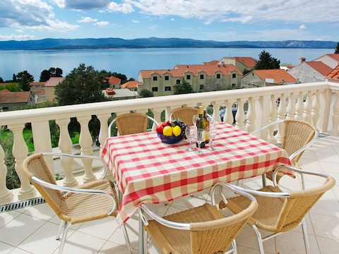 Holiday apartment Bol Toni 5