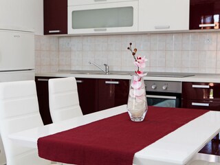 Küche und Esszimmer