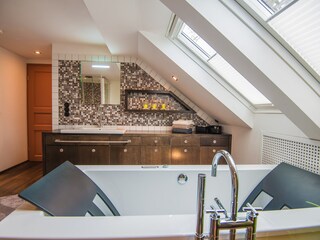 Bad mit Hoesch Whirlwanne