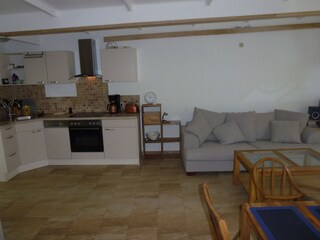 Wohnzimmer mit Küche