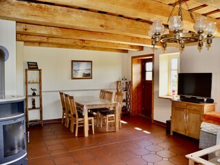Wohnzimmer mit Essbereich