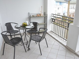Großer überdachter Balkon