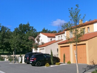 Entrance & Garage of Maison Jessica