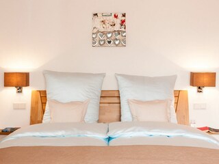 Doppelbett in Komforthöhe