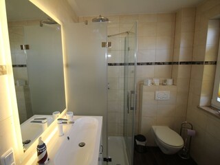Dusche mit vielen Funktionen