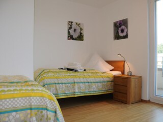 Schlafzimmer mit 2 Einzelbetten