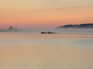 Frühnebel auf der Müritz.