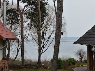 Blick vom Wohnzimmer aus auf die Müritz