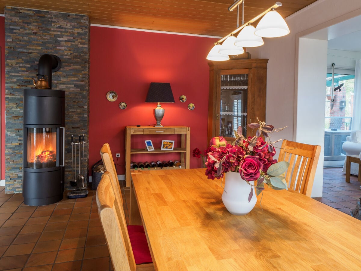 Dining room with fireplace corner