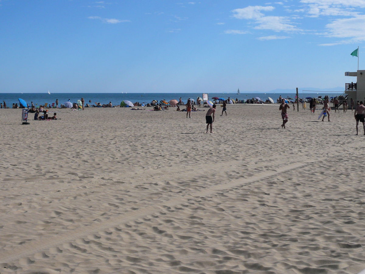 Sport und Spaß am Sandstrand