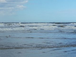 Brandung am Borkumer Strand