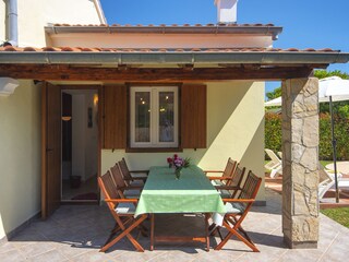 Überdachte Terrasse
